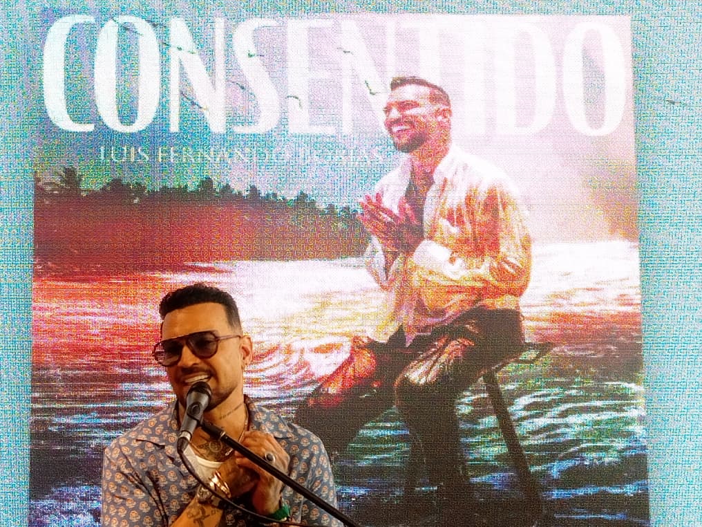 Luis Fernando Borjas  celebra al amor con su más reciente álbum 